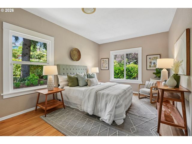 6804 Ne Davis St, Portland, OR 97213