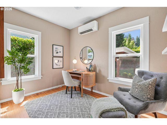 6804 Ne Davis St, Portland, OR 97213
