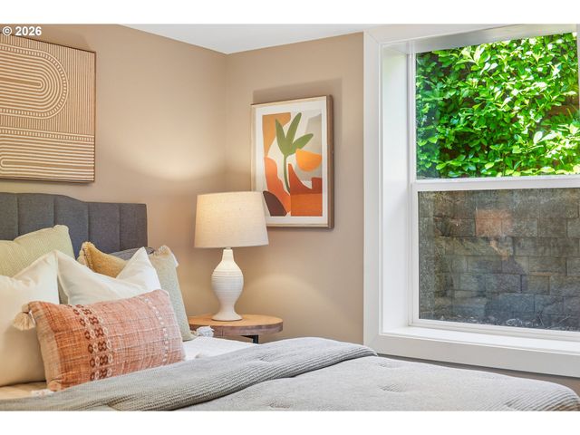 6804 Ne Davis St, Portland, OR 97213