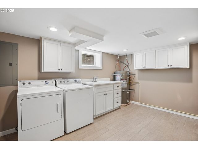 6804 Ne Davis St, Portland, OR 97213