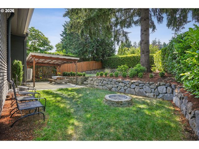 6804 Ne Davis St, Portland, OR 97213