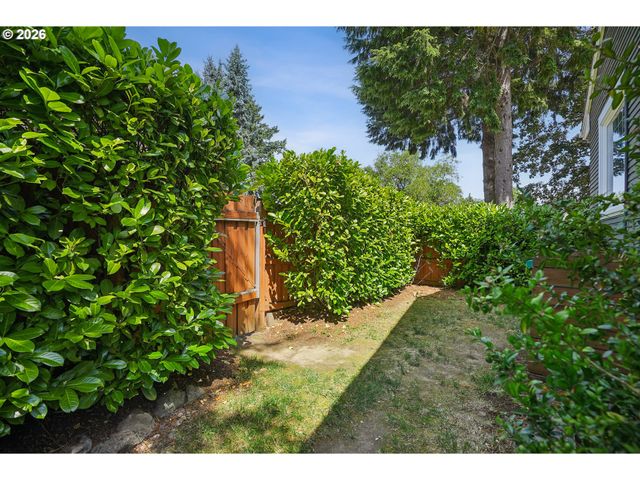 6804 Ne Davis St, Portland, OR 97213