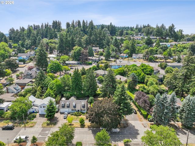 6804 Ne Davis St, Portland, OR 97213