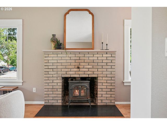 6804 Ne Davis St, Portland, OR 97213