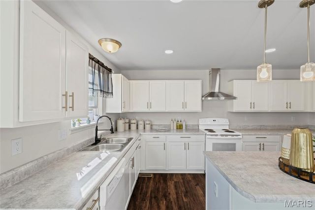 2228 Hagenstone Terrace, Unincorporated, MO 63125