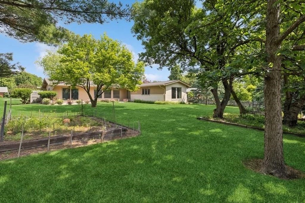2110 Ashmore Drive, Ames, IA 50014