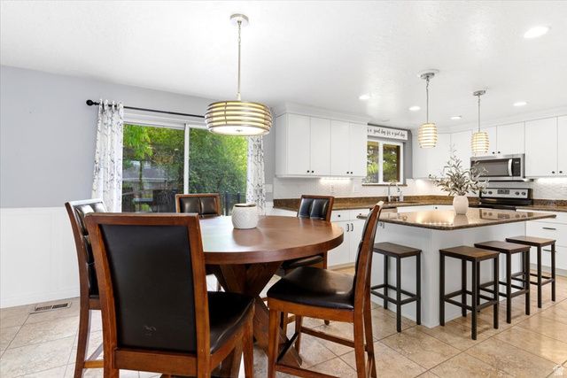 42 E BONITA WAY, Centerville, UT 84014