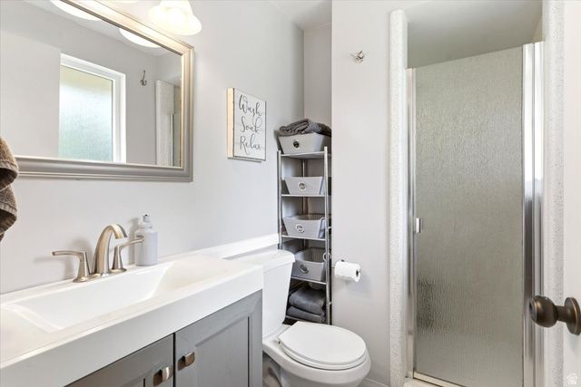 42 E BONITA WAY, Centerville, UT 84014