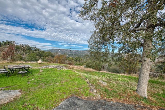 4857 Gavilan Road, Mariposa, CA 95338
