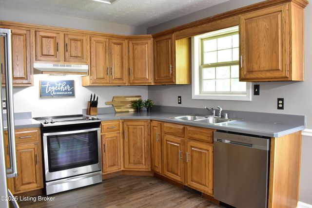 581 Justin Trail, Mt Washington, KY 40047