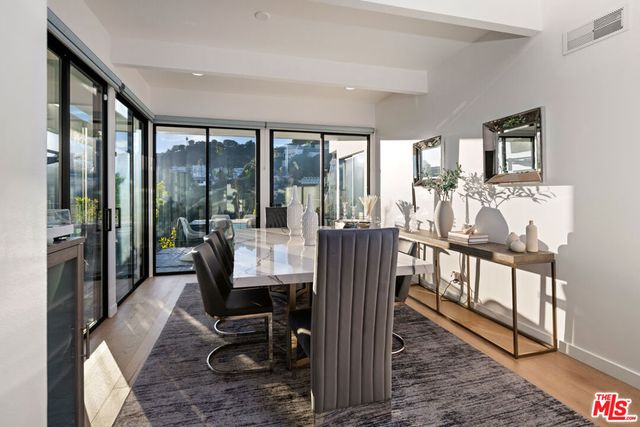 2001 Sunset Plaza Drive, Los Angeles, CA 90069