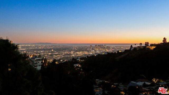 2001 Sunset Plaza Drive, Los Angeles, CA 90069