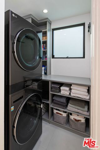 2001 Sunset Plaza Drive, Los Angeles, CA 90069