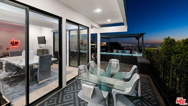 2001 Sunset Plaza Drive, Los Angeles, CA 90069