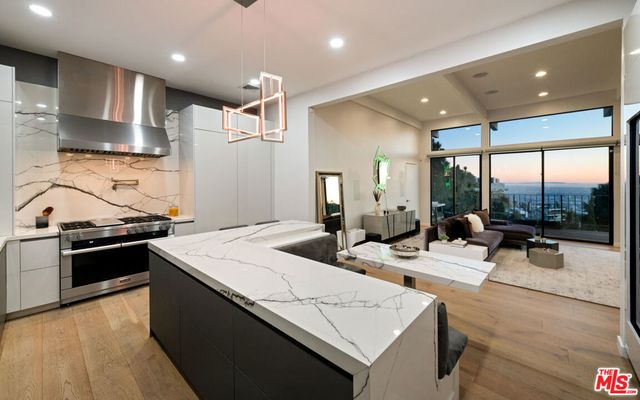 2001 Sunset Plaza Drive, Los Angeles, CA 90069