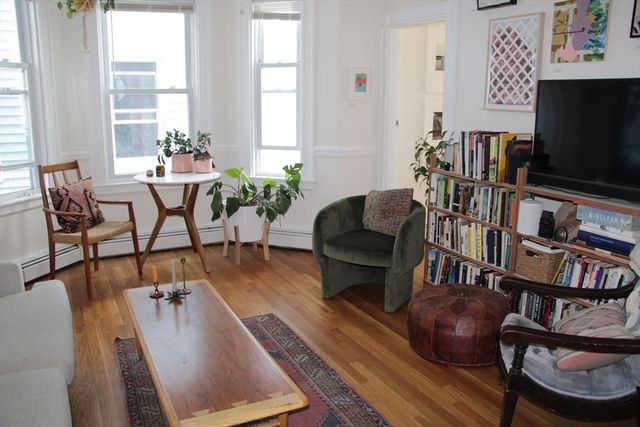 15 Arcola 2, Boston, MA 02130