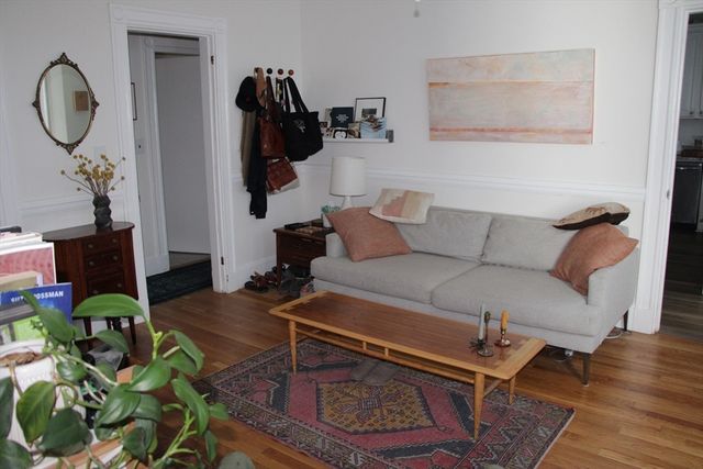 15 Arcola 2, Boston, MA 02130