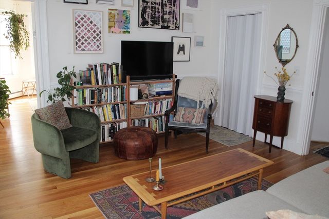 15 Arcola 2, Boston, MA 02130