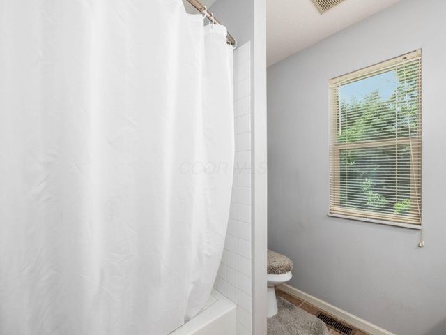 4779 Golden Grove Drive, Groveport, OH 43125