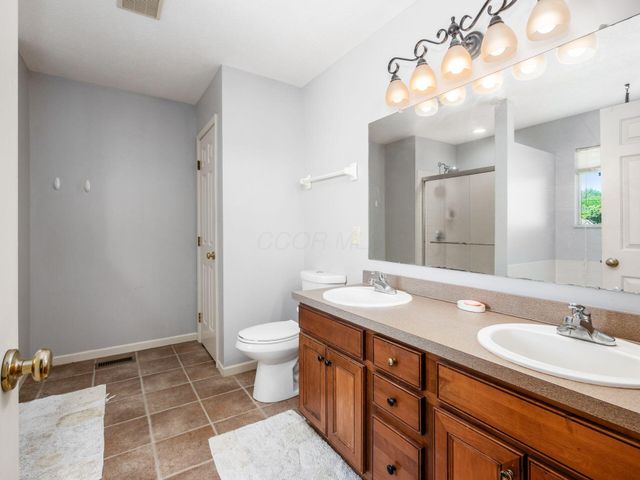 4779 Golden Grove Drive, Groveport, OH 43125