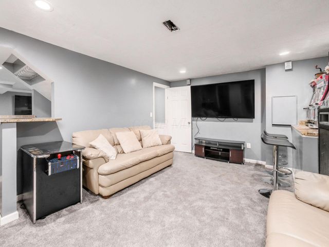 4779 Golden Grove Drive, Groveport, OH 43125
