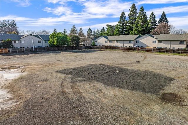 996 E 1st, Chico, CA 95926