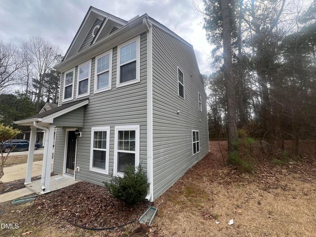 1071 Heritage Manor Drive, Raleigh, NC 27610