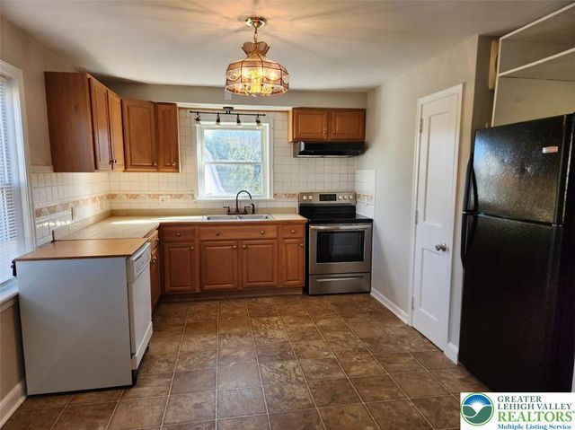 5543 PA Route 873, North Whitehall Twp, PA 18078