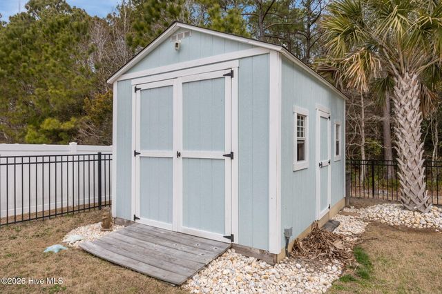 539 Moss Lake Lane, Holly Ridge, NC 28445