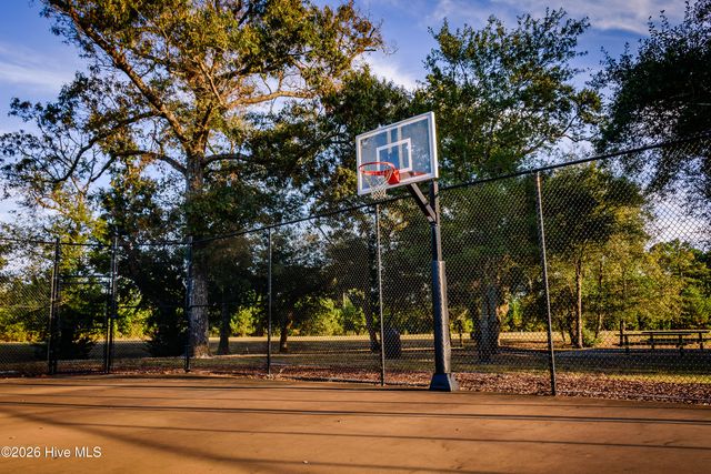 539 Moss Lake Lane, Holly Ridge, NC 28445