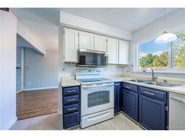 3954 S Bahama St, Aurora, CO 80013