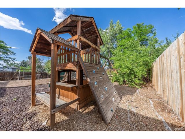 3954 S Bahama St, Aurora, CO 80013
