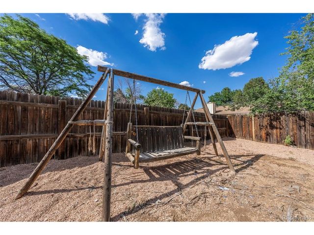 3954 S Bahama St, Aurora, CO 80013