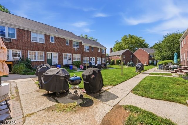 283 Elmwood Ave, Maplewood Twp., NJ 07040