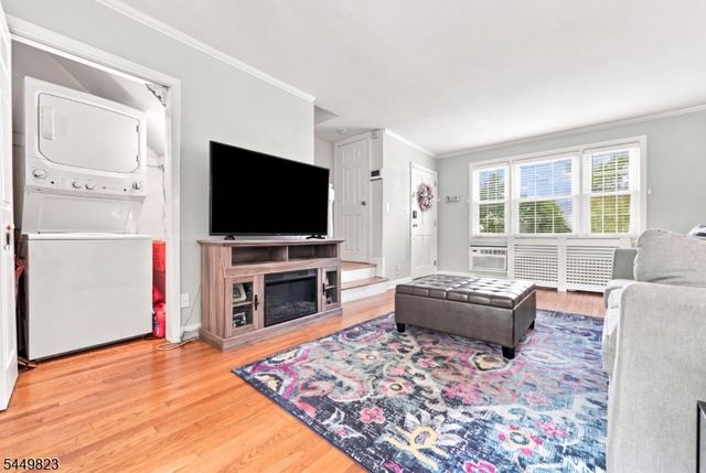 283 Elmwood Ave, Maplewood Twp., NJ 07040