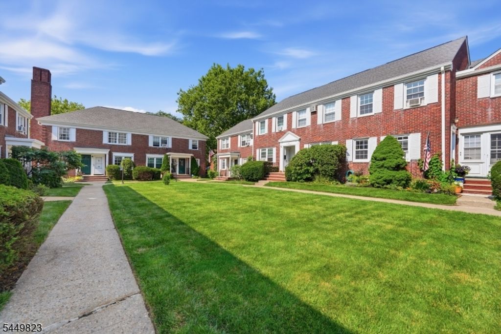 283 Elmwood Ave, Maplewood Twp., NJ 07040