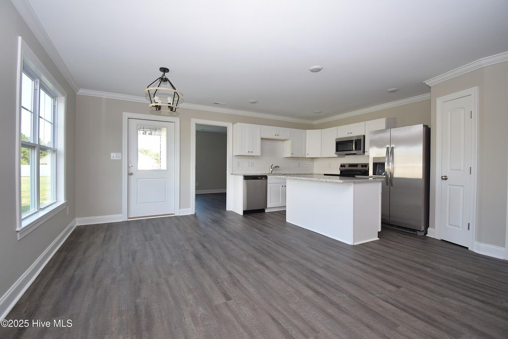 34 Hampton Way, Snow Hill, NC 28580