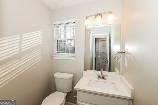 7196 Williamsburg Drive, Riverdale, GA 30274