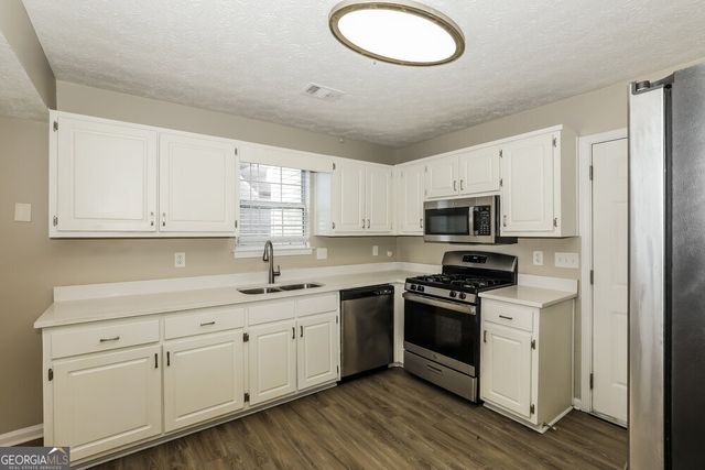 7196 Williamsburg Drive, Riverdale, GA 30274