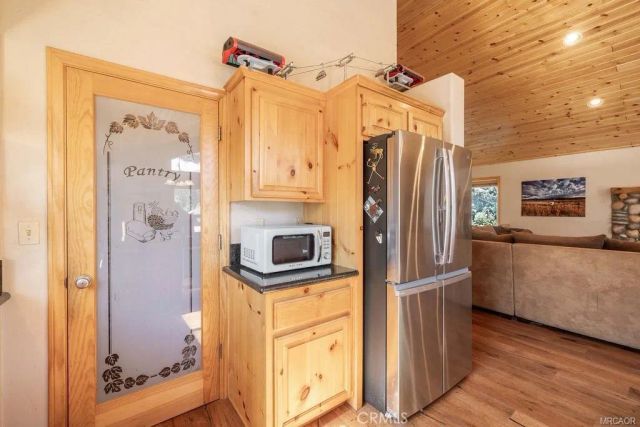 42741 Cougar Road, Big Bear Lake, CA 92315