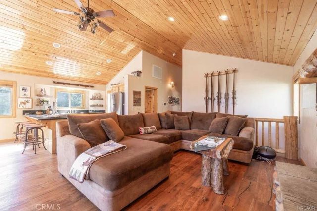 42741 Cougar Road, Big Bear Lake, CA 92315