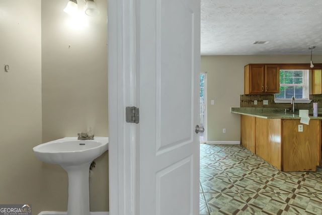 3011 Fields Drive, Lithonia, GA 30038