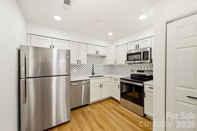 1936 Lakedell Drive, Charlotte, NC 28215