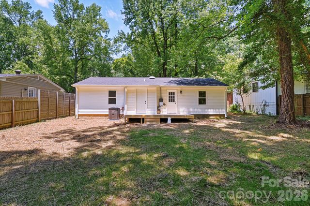 1936 Lakedell Drive, Charlotte, NC 28215