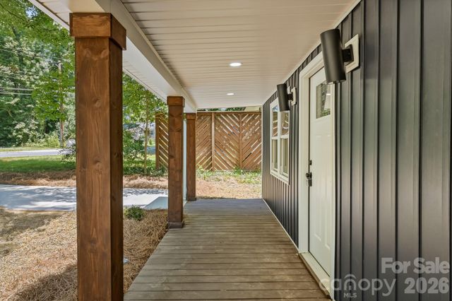1936 Lakedell Drive, Charlotte, NC 28215