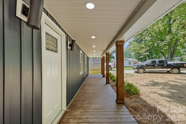 1936 Lakedell Drive, Charlotte, NC 28215