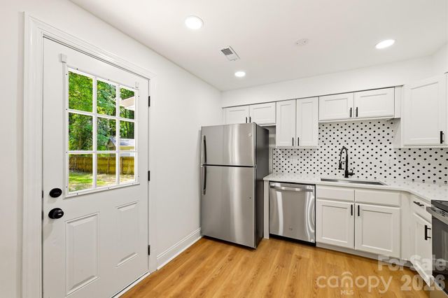 1936 Lakedell Drive, Charlotte, NC 28215
