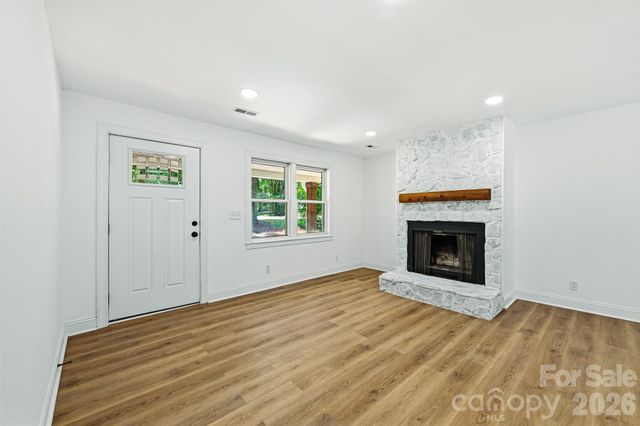 1936 Lakedell Drive, Charlotte, NC 28215