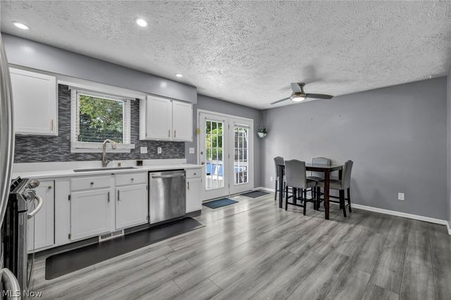 19020 Watercrest Avenue, Maple Heights, OH 44137