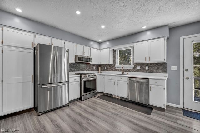 19020 Watercrest Avenue, Maple Heights, OH 44137